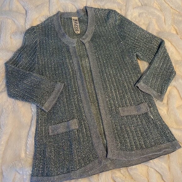 Half-sleevde cardigan. - Picture 1 of 2